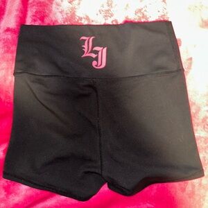 Lady jags peachy pia Black shorts